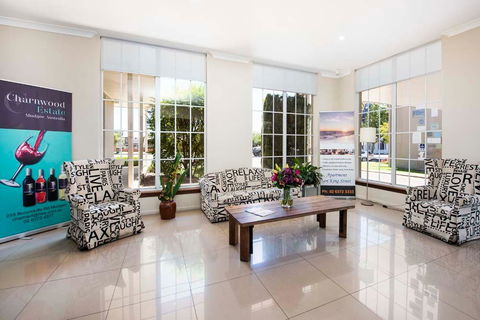 Winning Post Motel - Tourism Bookings 2