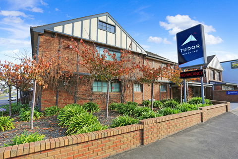 Tudor Motor Inn - Tourism Bookings 1