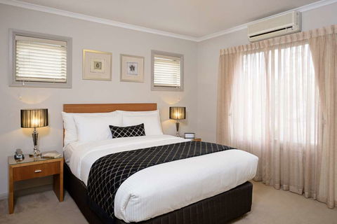 Ringwood Royale Apartment Hotel - Events Australia 9
