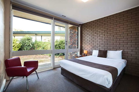 Burvale Hotel - Events Australia 1