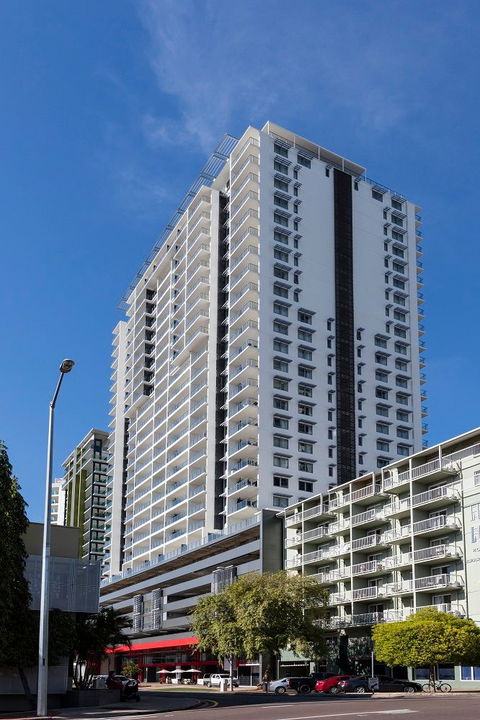 Oaks Elan Darwin - Events Australia 0