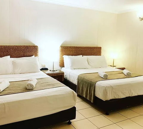 Pine Tree Motel - Events Australia 1