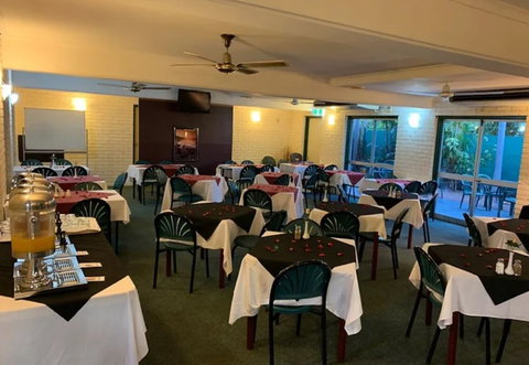 Pine Tree Motel - Events Australia 2