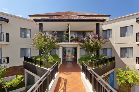 Astra Apartments The Griffin - Accommodation Europe 2