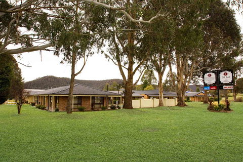 Zig Zag Motel - Events Australia 0