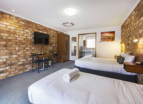 Clare Central Motel - Events Australia 1