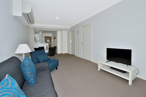 Dolphin Quay Apartment Hotel - Events Australia 2