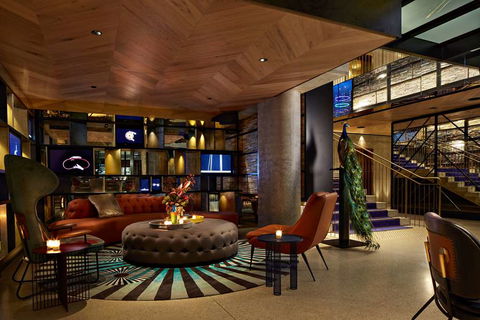QT Melbourne - Tourism Bookings 0