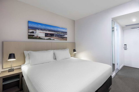 Travelodge Sydney Airport - Tourism Bookings 9