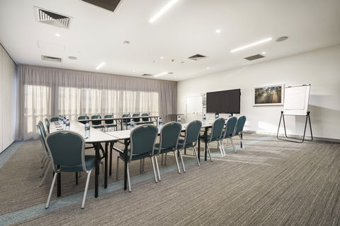 Quest Springfield Central - Tourism Bookings 6