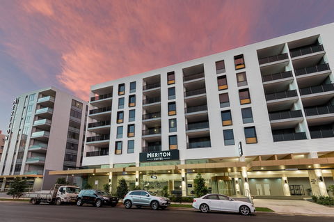 Meriton Suites Sydney Airport - Tourism Bookings 1