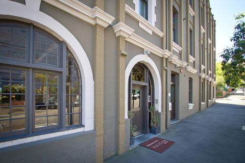 The Vulcan Hotel - Tourism Bookings 1