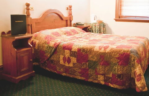 O'Malleys Hotel - Tourism Bookings 1