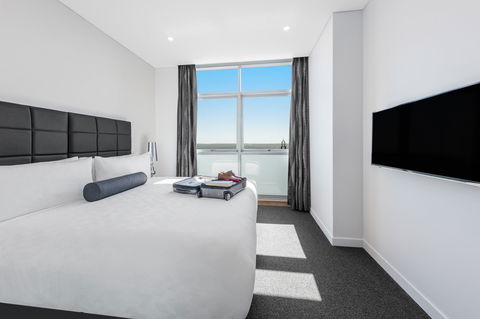 Meriton Suites Chatswood - Tourism Bookings 0