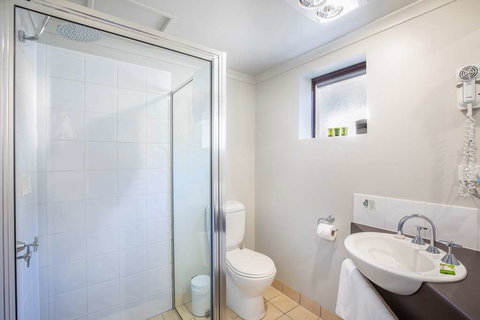 Nightcap at Riverside Hotel - Events Australia 3