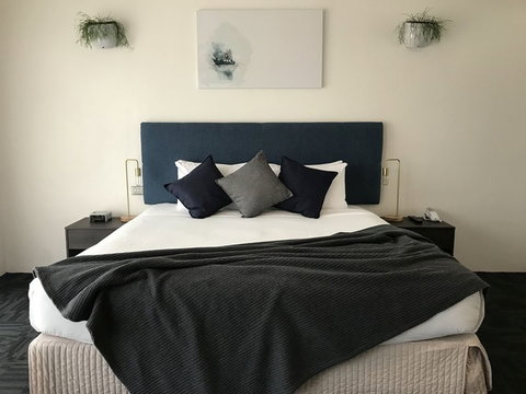 The Clan Lakeside Lodge - Events Australia 1