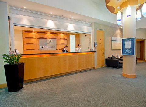 Oaks Waterfront Resort - Events Australia 1