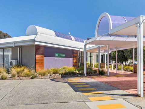 Ibis Styles Eagle Hawk Canberra Resort - Events Australia 1