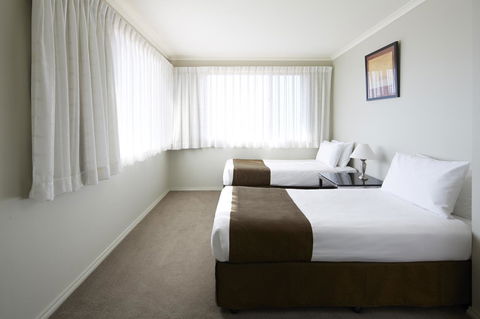 Pinnacle Apartments - Events Australia 6