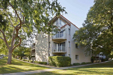 Pinnacle Apartments - Events Australia 3
