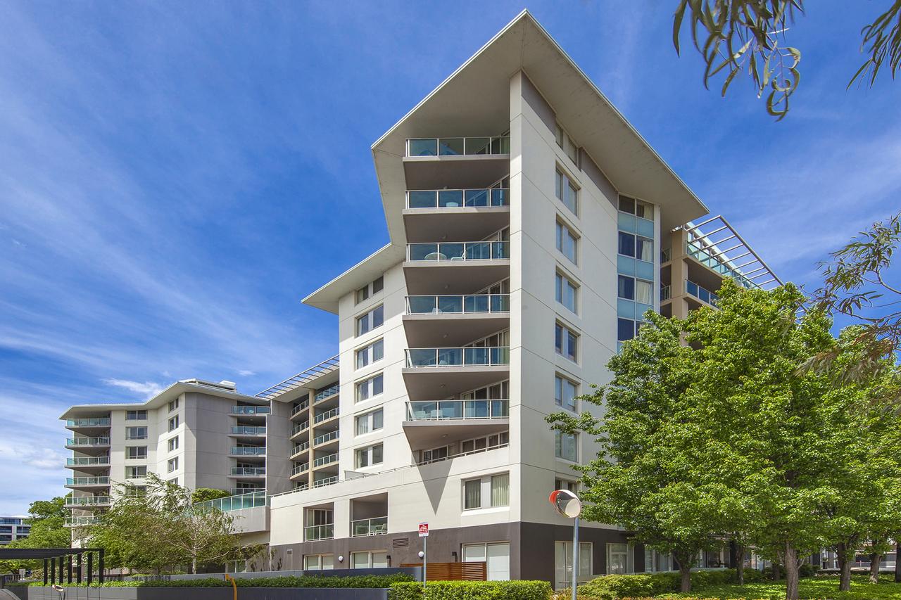 Apartment Melbourne VIC Tourism Bookings