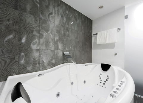 Avenue Hotel Canberra - Tourism Bookings 4