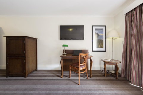 Mercure Canberra - Tourism Bookings 12