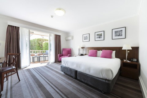 Mercure Canberra - Tourism Bookings 2
