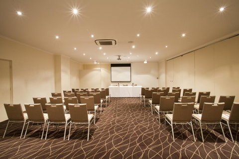 Mercure Canberra - Tourism Bookings 39