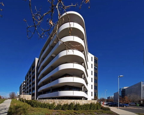 Modern Executive Apt@Barton*1BR*WiFi*Gym*Secure Parking*Canberra - Tourism Bookings 22
