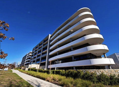 Modern Executive Apt@Barton*1BR*WiFi*Gym*Secure Parking*Canberra - Tourism Bookings 23