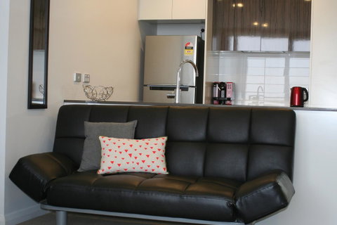 Modern Executive Apt@Barton*1BR*WiFi*Gym*Secure Parking*Canberra - Tourism Bookings 10