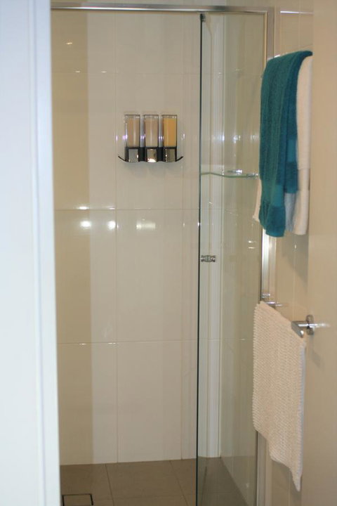 Modern Executive Apt@Barton*1BR*WiFi*Gym*Secure Parking*Canberra - Tourism Bookings 15