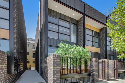 Accommodate Canberra - Parbery - Accommodation Europe 8