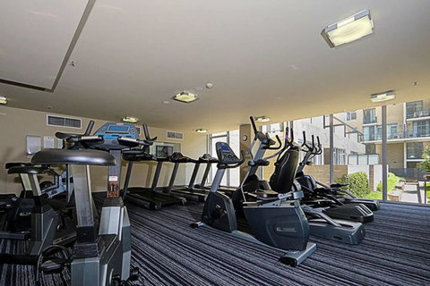 Spacious 1BR Stylish New Acton Apartment +Parking - Accommodation Europe 19