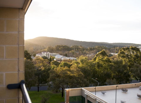 Mantra On Northbourne - Tourism Bookings 11
