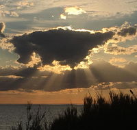 Blissful Beachfront Beachouse - Events Australia