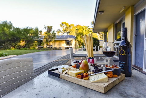 William Macintosh Motor Lodge - Events Australia 1