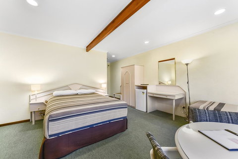 William Macintosh Motor Lodge - Events Australia 23