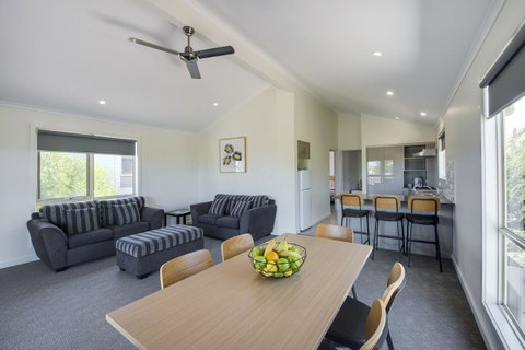 The Retreat West Beach Parks - Tourism Bookings 15