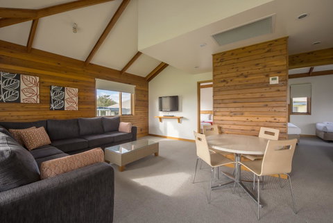 The Retreat West Beach Parks - Tourism Bookings 21