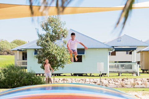 The Retreat West Beach Parks - Tourism Bookings 5