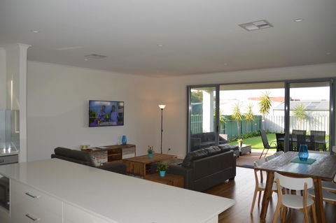 Eastern Breeze - Events Australia 20