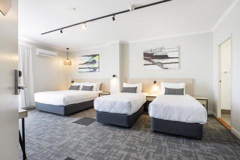 Nightcap At Finsbury Hotel - Events Australia 13