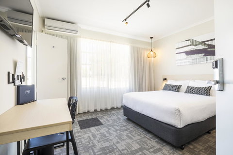 Nightcap At Finsbury Hotel - Events Australia 32