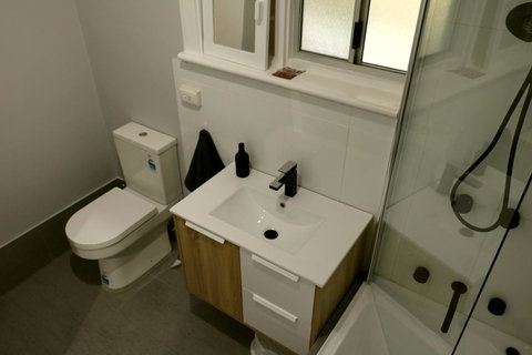 The Purple Door On Seaview - Events Australia 15