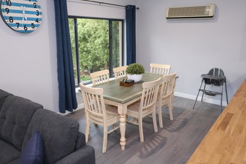 The Purple Door On Seaview - Events Australia 5