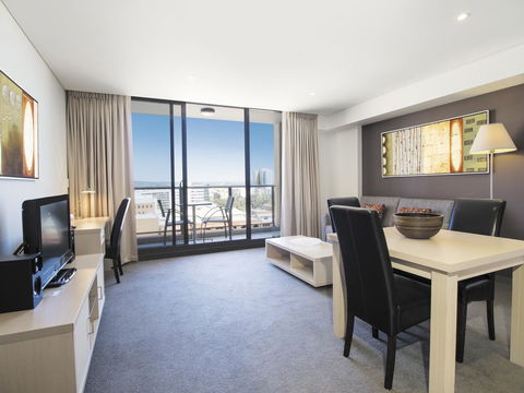 Oaks Adelaide Horizons Suites - Events Australia 3