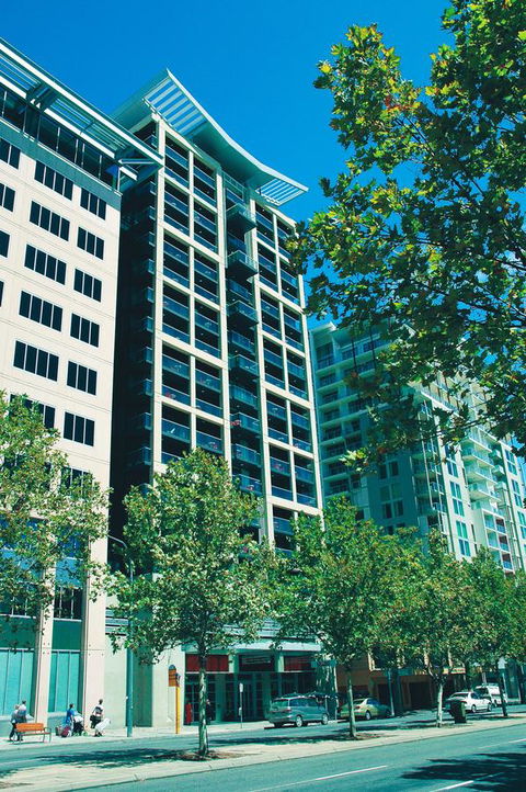 Oaks Adelaide Horizons Suites - Events Australia 0