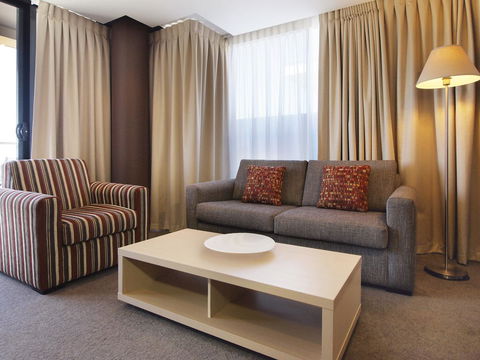 Oaks Adelaide Horizons Suites - Events Australia 14